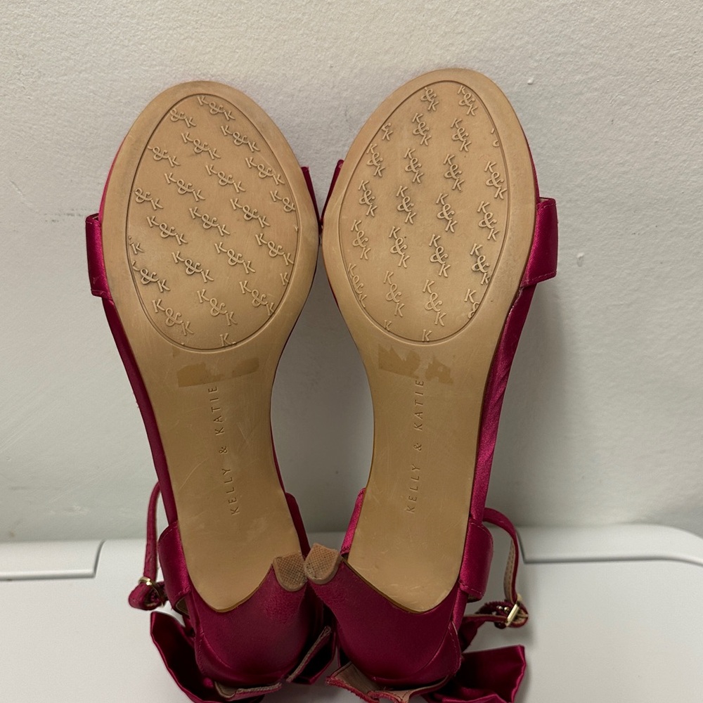 Kelly & Katie Tamatha Crimson Satin Heels - Picture 3 of 8